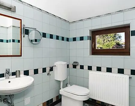 Tourist Farm Mali Raj Smještaj na farmi *