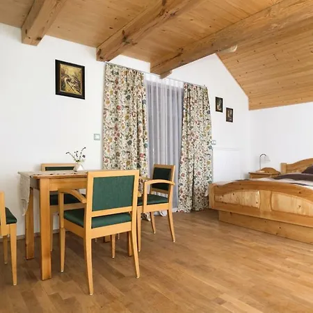 Gospodarstwo agroturystyczne Tourist Farm Mali Raj