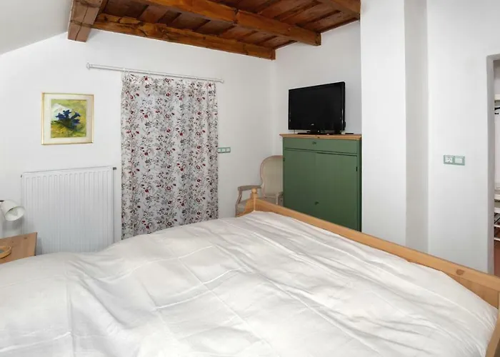 Tourist Farm Mali Raj Çiftlik konaklama Dolenci