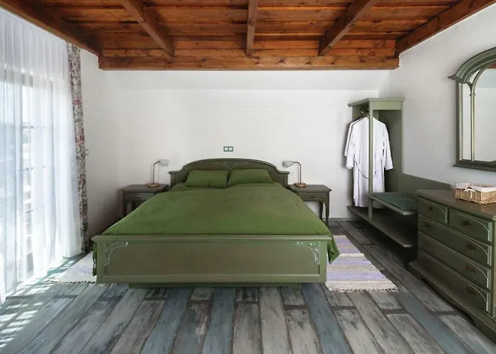 Tourist Farm Mali Raj *